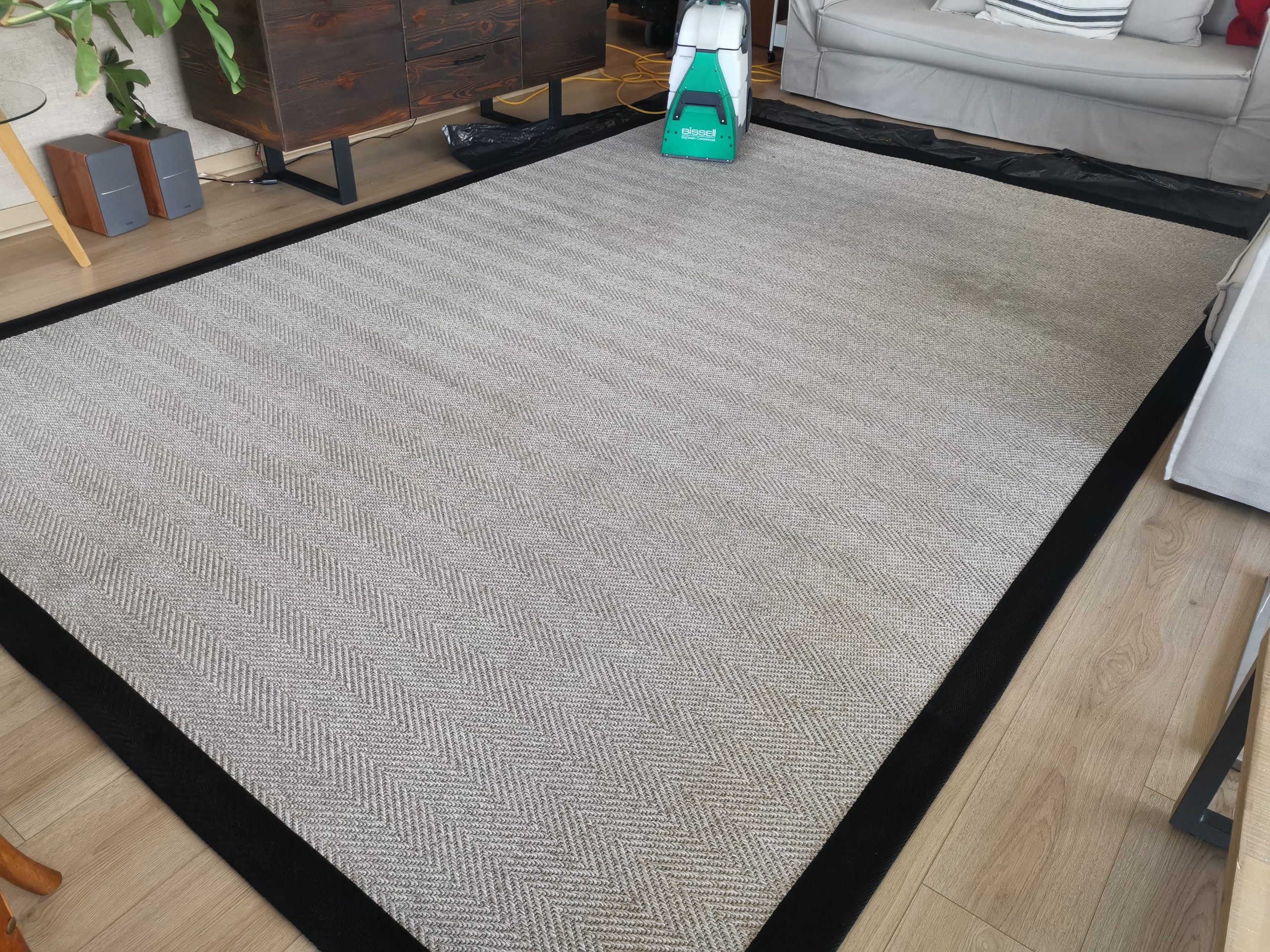 Limpieza ecológica de alfombra de fibra natural en vitacura