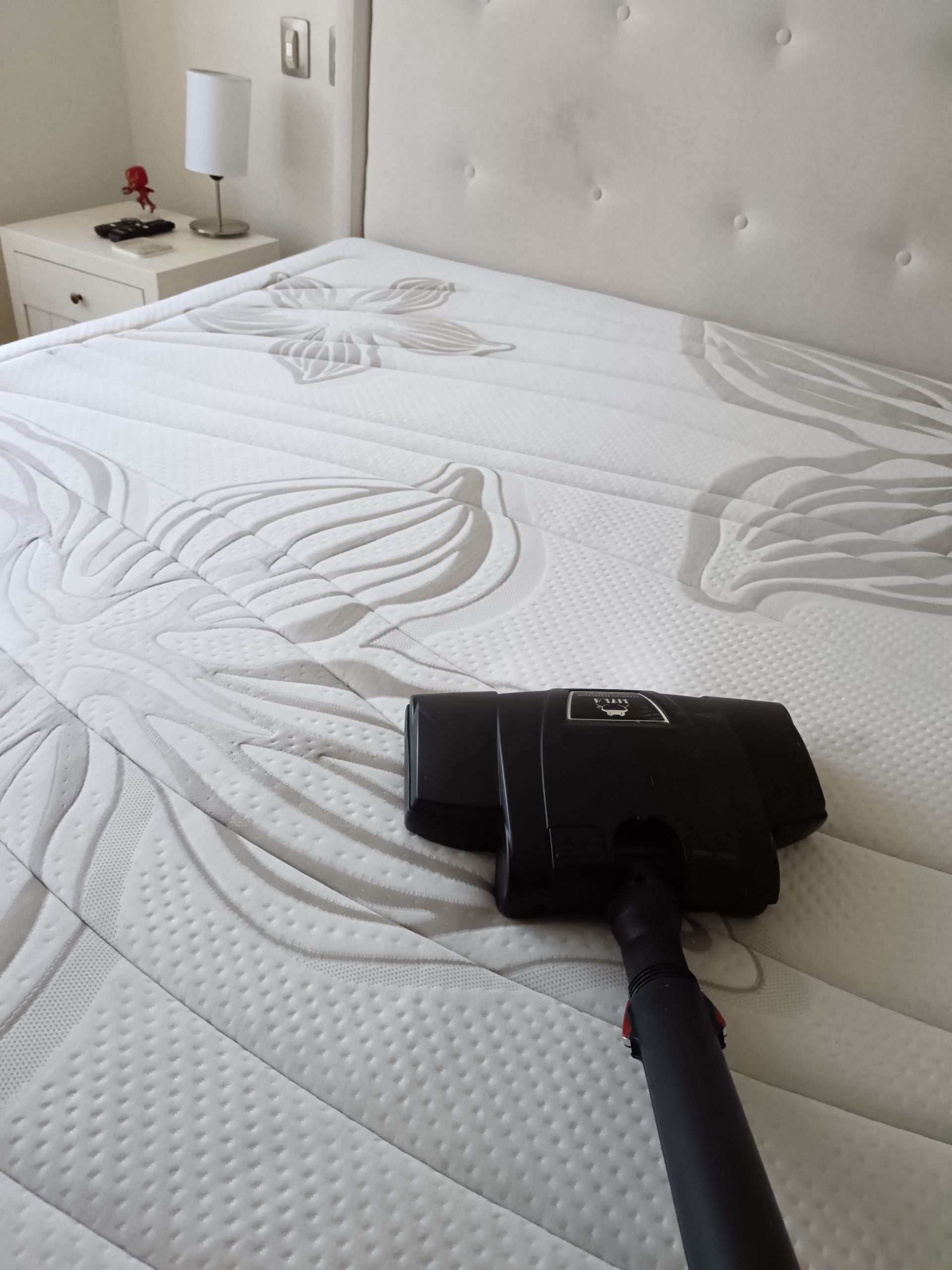 Colchón limpio luego de servicio profesional en Huechuraba